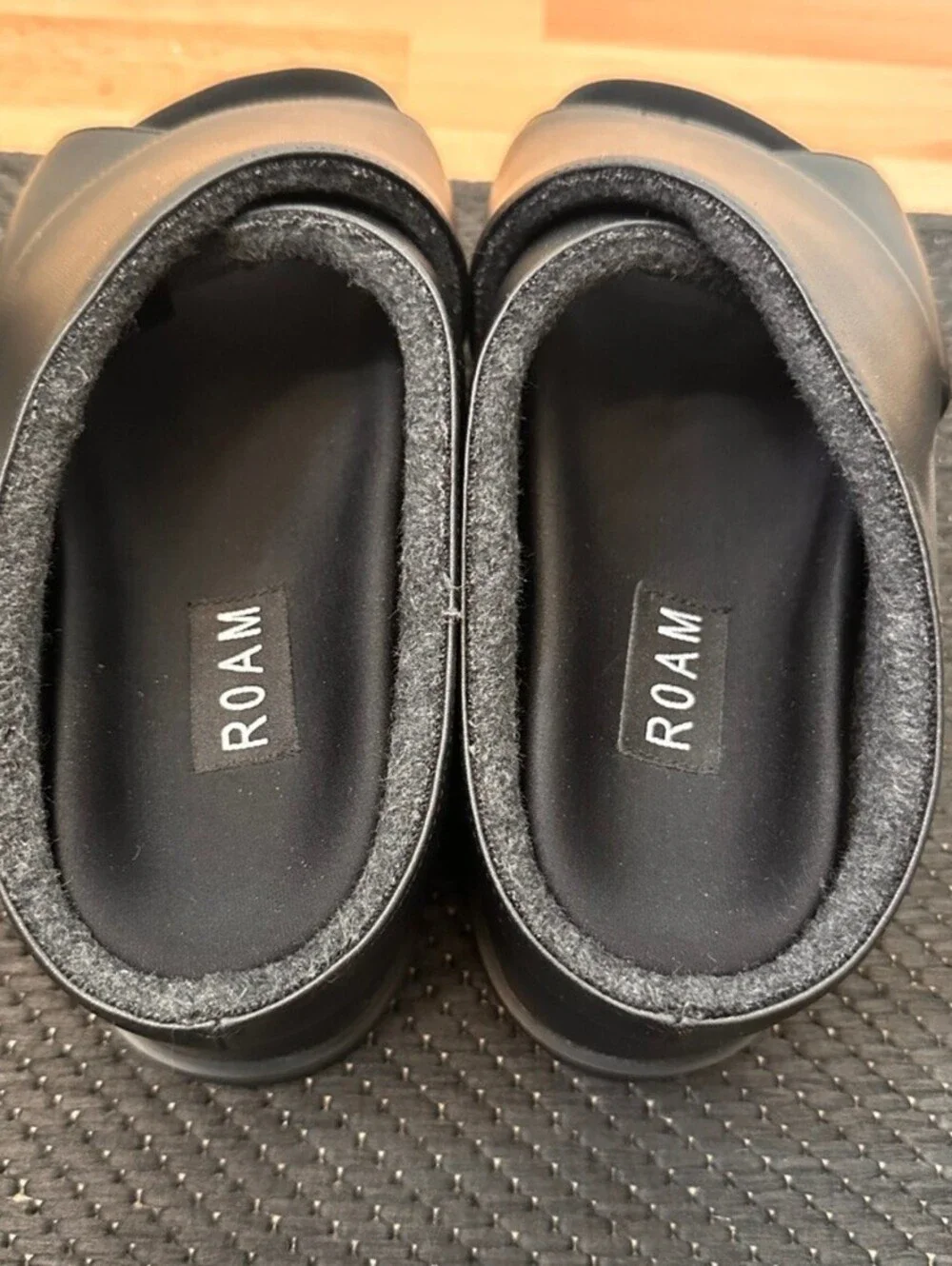 ROAM CROSS STACK PLATFORM SANDALS IN BLACK Size 6